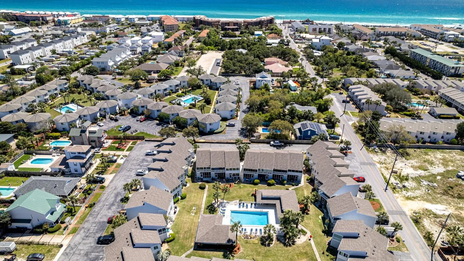 Apartment Sandpiper Cove 2133- By Holiday Isle Properties Destin