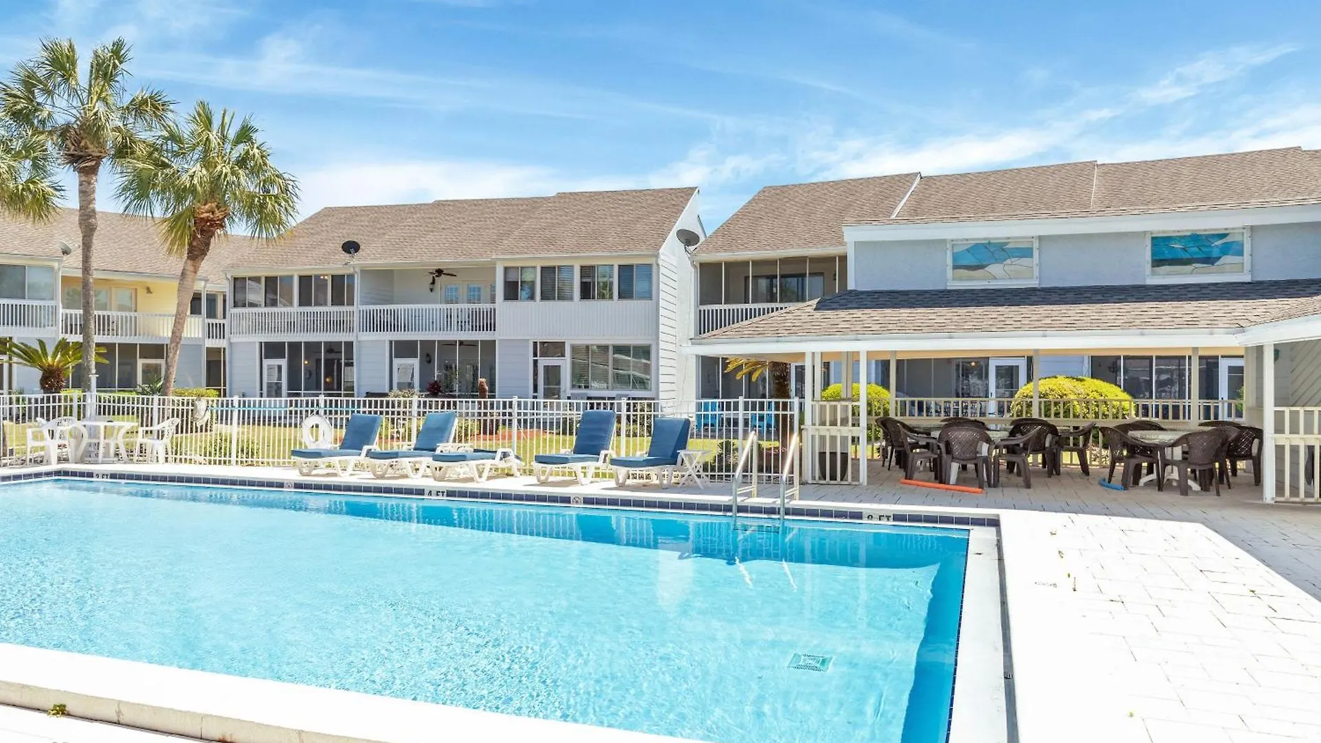 Sandpiper Cove 2133- By Holiday Isle Properties Destin Apartment